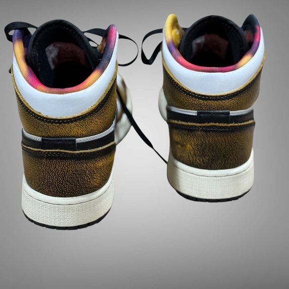 Nike Air Jordan 1 Mid SE "Wear Away" sneakers Size 4.5 Youth Authentic - Picture 6 of 12